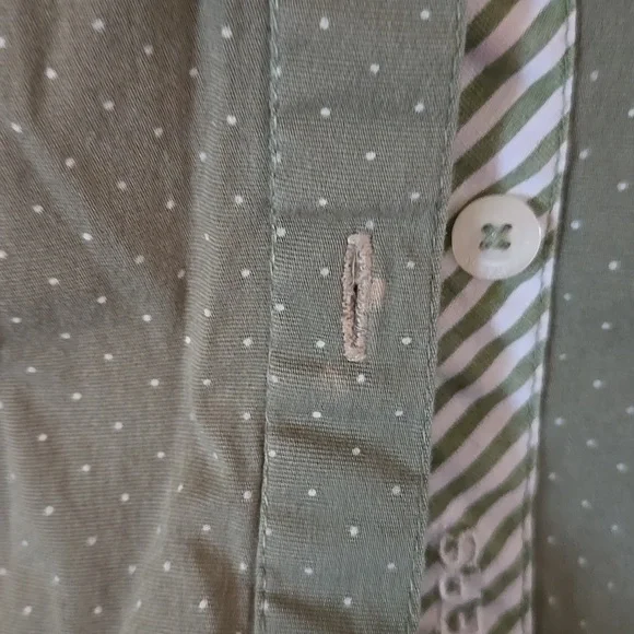 Dockers Olive Green Dot Button Down Long Sleeve Shirt Size Medium - Picture 7 of 9